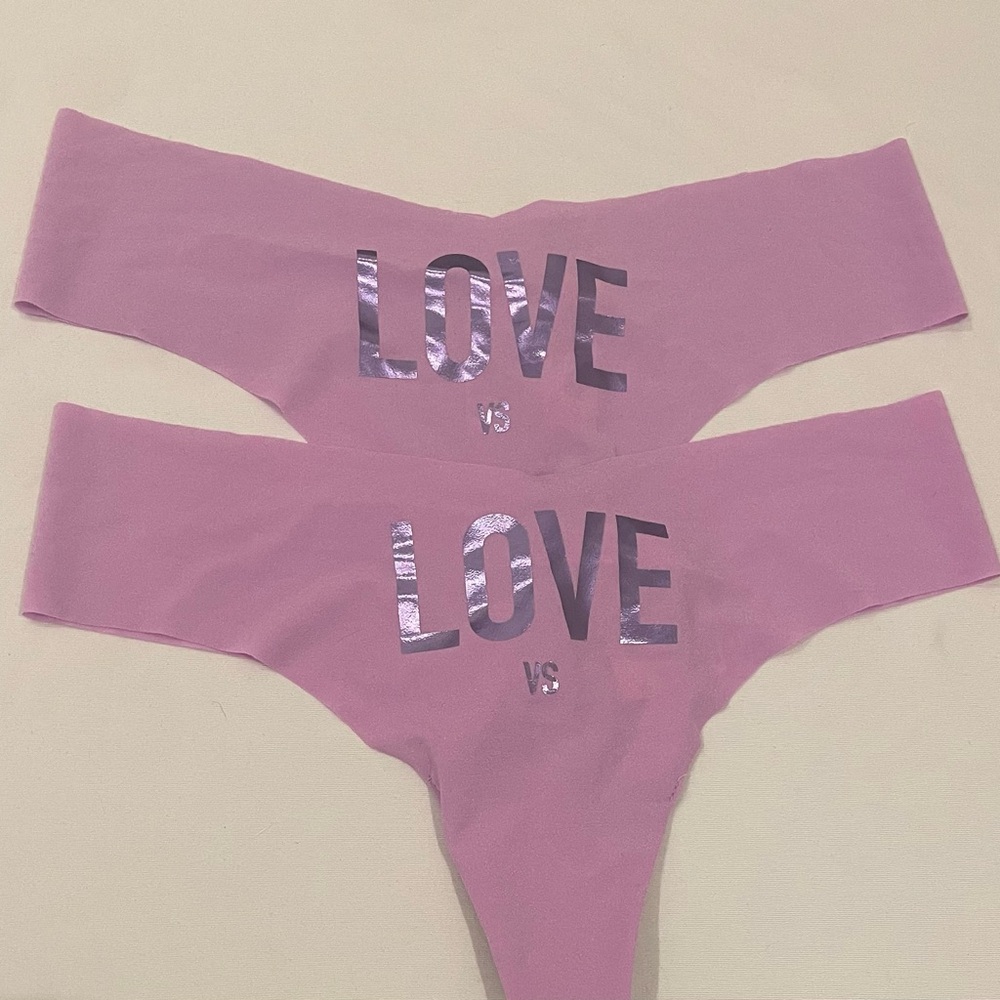 NEW WITH TAGS VICTORIA’S SECRET 2 Pk SIZE S PURPLE LOVE VS THONGS/STRING